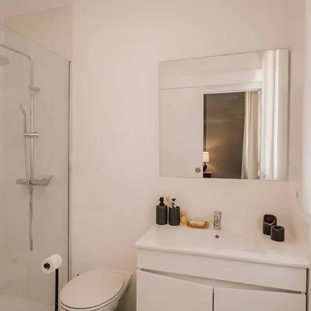 Apartman Nistos - 3 Bedrooms In Alvalade