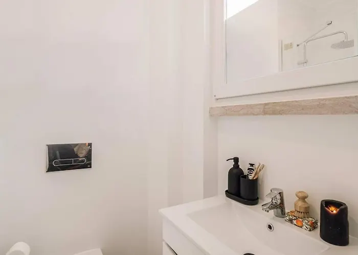 Daire Nistos - 3 Bedrooms In Alvalade *