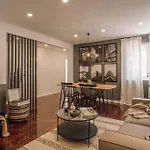 Nistos - 3 Bedrooms In Alvalade Διαμέρισμα