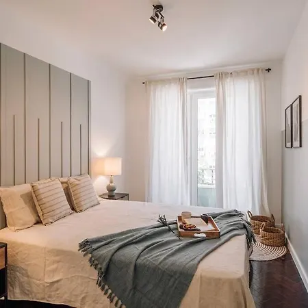 Nistos - 3 Bedrooms In Alvalade Lejlighed